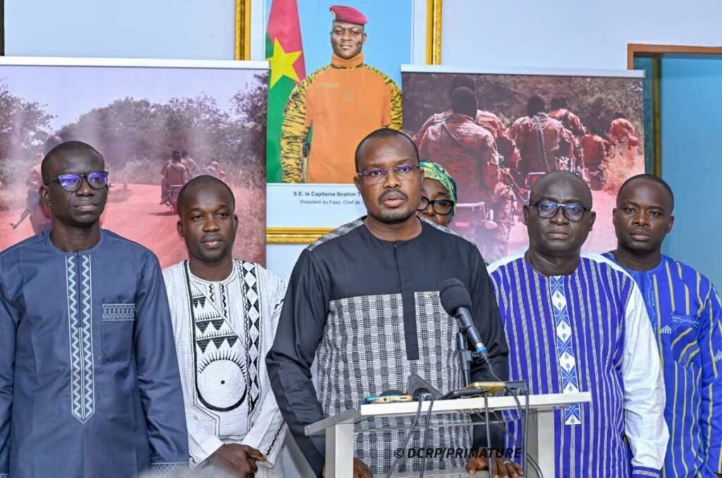 Mise en œuvre des contrats d’objectifs 2025 des ministres : 54% de taux de performance pour l’Exécutif Mise en œuvre des contrats d’objectifs 2025 des ministres : 54% de taux de performance pour l’Exécutif