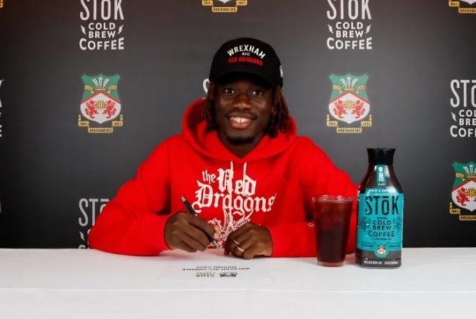 Issa Kaboré : « Je suis très heureux d’être un joueur de Wrexham ». Issa Kaboré : « Je suis très heureux d’être un joueur de Wrexham ».