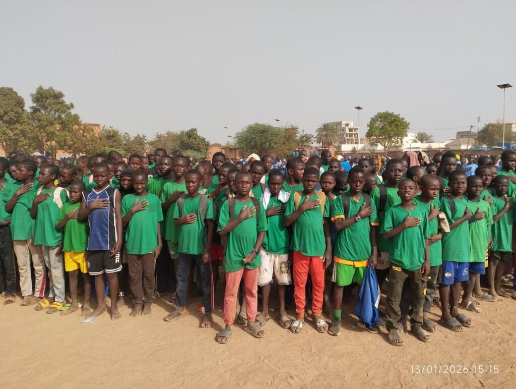 Immersion patriotique: le top départ pour les élèves des classes intermédiaires lancé Immersion patriotique: le top départ pour les élèves des classes intermédiaires lancé