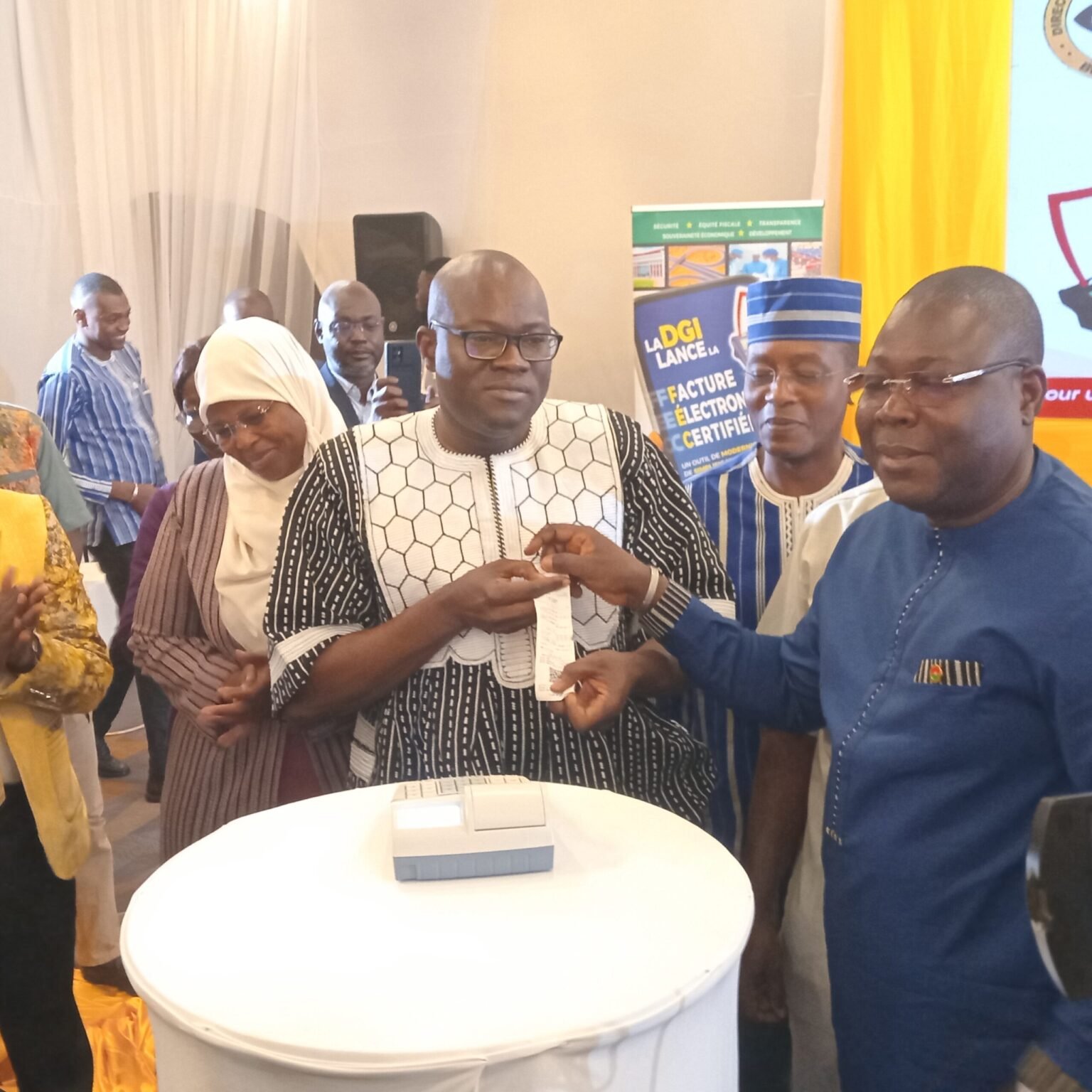 Modernisation de l’administration fiscale:  la facture électronique certifiée  officiellement lancée