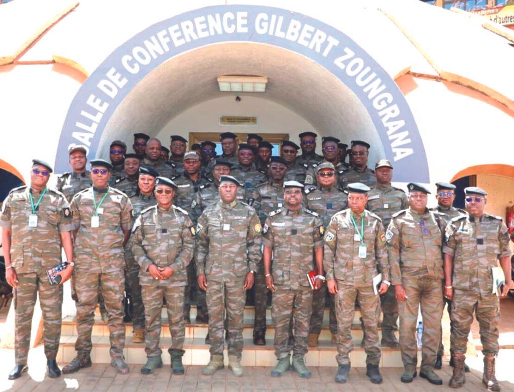 Burkina Faso: la Douane veut mobiliser 𝟏, 𝟑𝟔𝟕 𝐦𝐢𝐥𝐥𝐢𝐚𝐫𝐝𝐬 𝐅 𝐂𝐅𝐀 de recettes